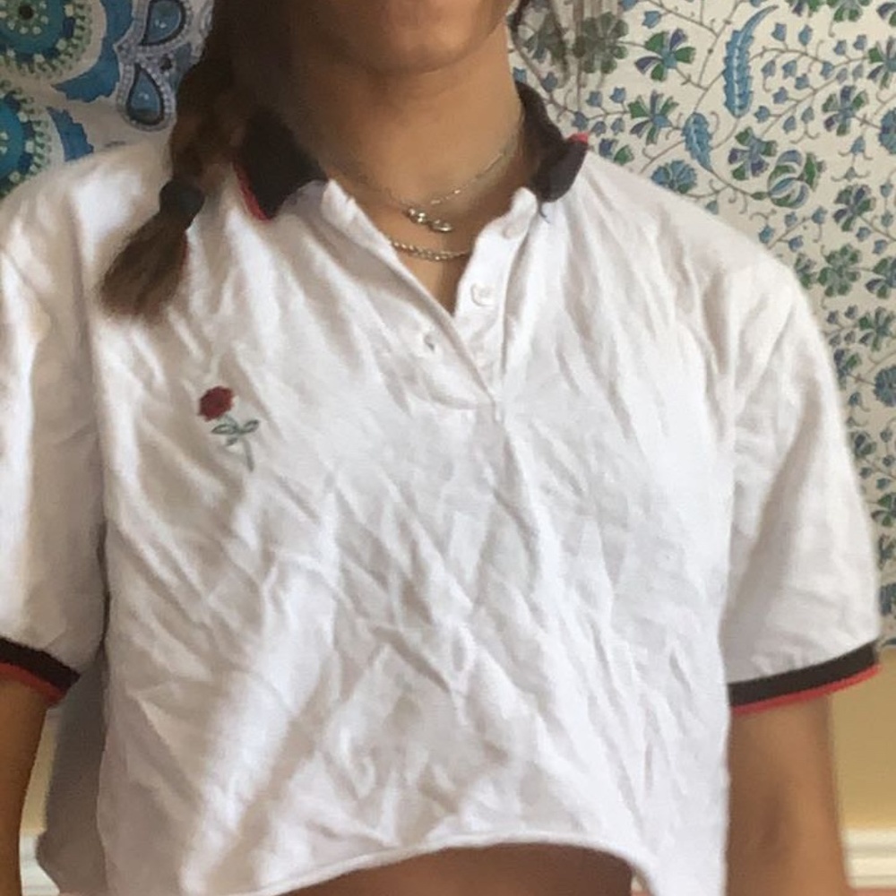 Rose embroidered contrast tee